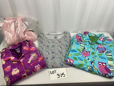 Lot F 315 Nick and Sara Owl Sleepware Slippers
