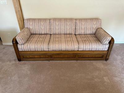 QUALITY SOFA IN GREAT CONDITION