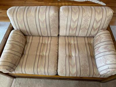 QUALITY LOVESEAT IN GREAT CONDITION