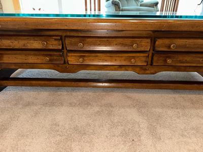 SOLID WOOD COFFEE TABLE W/3 DRAWERS AND PROTECTIVE GLASS ON TOP