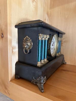 ANTIQUE SETH THOMAS MANTLE CLOCK