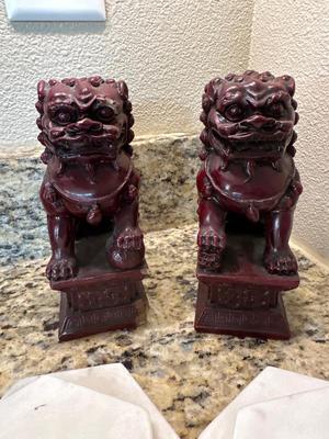 Chinese Figurine/Bookends and marble coasters