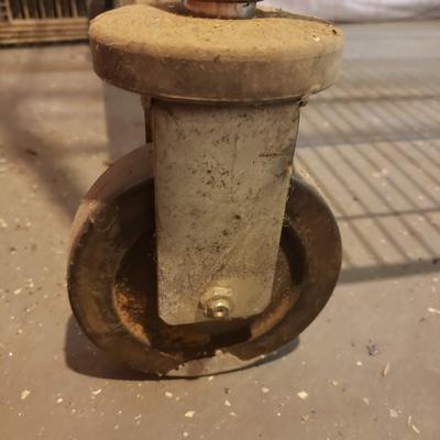 Metal Adjustable Shelf on Casters (B3-KD)