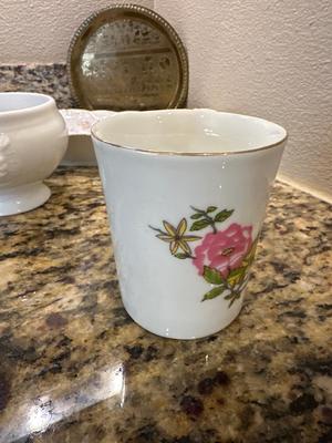 Vintage bowls and a drawer pull