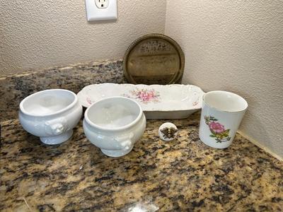 Vintage bowls and a drawer pull