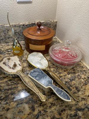 Vintage Beauty Items
