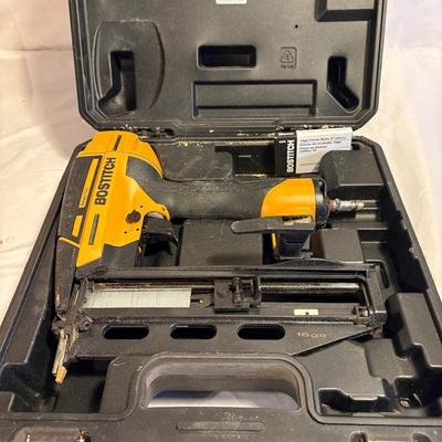 Bostitch Air Compressor w/Nail Gun and Hitachi Brad Nailer (B2-ES)