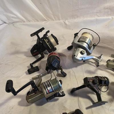 Shakespeare, Abu Garcia, Daiwa, and Other Brand Fishing Reels (B2-ES)
