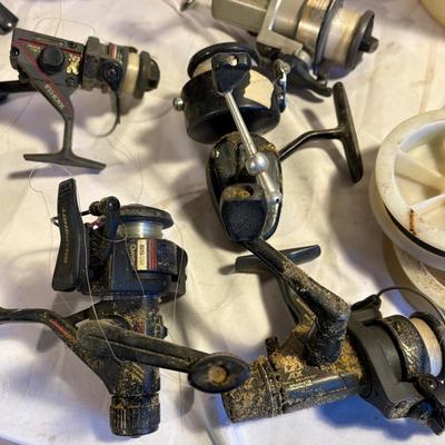 Shakespeare, Abu Garcia, Daiwa, and Other Brand Fishing Reels (B2-ES)