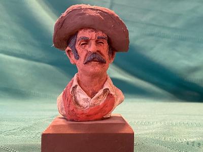 MICHAEL GARMIN FIGURINE