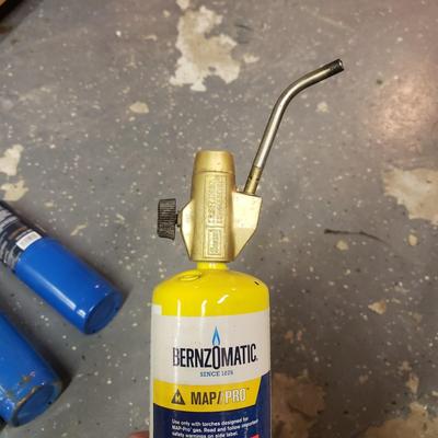 Welding Tanks, Torches and Welding Helmet (B3-KD)