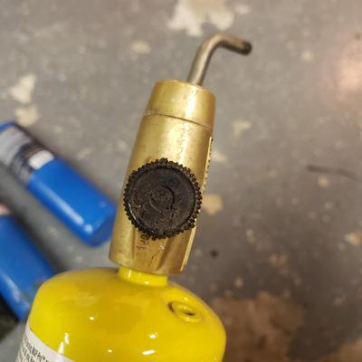 Welding Tanks, Torches and Welding Helmet (B3-KD)