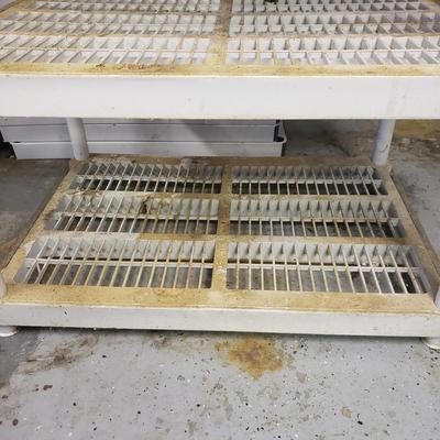 Three Keter Plastic Shelves (B1-KD)