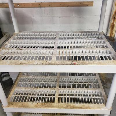 Three Keter Plastic Shelves (B1-KD)