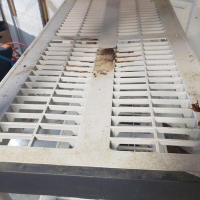 Three Keter Plastic Shelves (B1-KD)