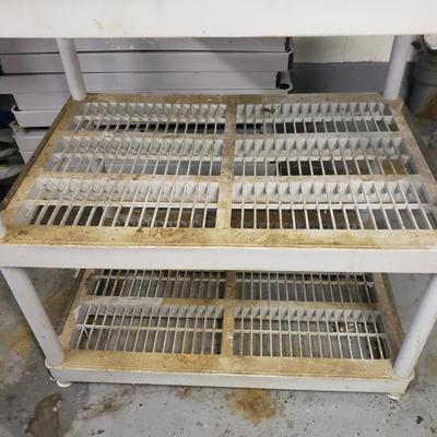 Three Keter Plastic Shelves (B1-KD)