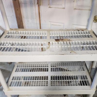 Three Keter Plastic Shelves (B1-KD)
