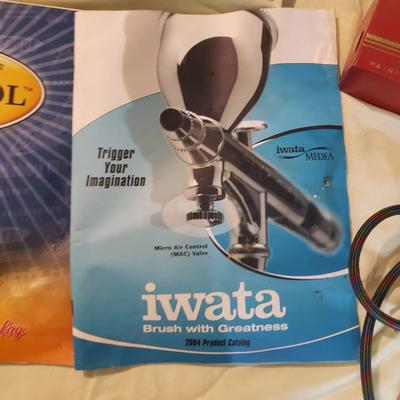 Iwata Air Brush and More (B4-KD)