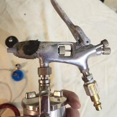 Iwata Air Brush and More (B4-KD)