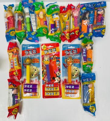 PEZ DISPENSER Lot - Disney, Characters - Tigger, Winnie the Pooh, Donald Duck,, Mickey Mouwe, etc