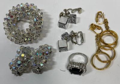 Fashion Jewelry Lot Costume - Broach, earrings, ring