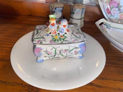 A VARIETY OF ANTIQUE CHINA BY DIFFERENT MAKERS