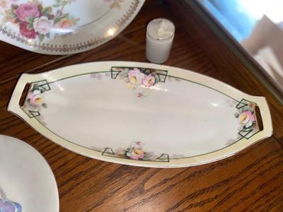 A VARIETY OF ANTIQUE CHINA BY DIFFERENT MAKERS