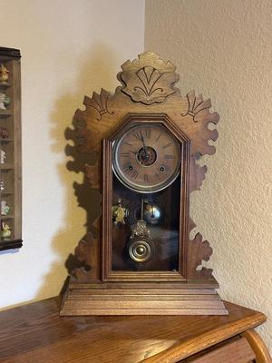 ANTIQUE PENDULUM MANTLE CLOCK WITH KEY