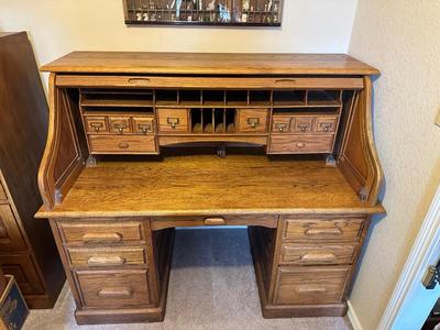 BEAUTIFUL WOOD ROLLTOP DESK