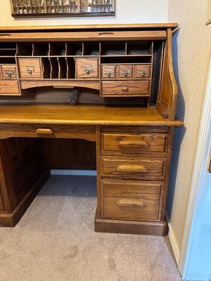 BEAUTIFUL WOOD ROLLTOP DESK