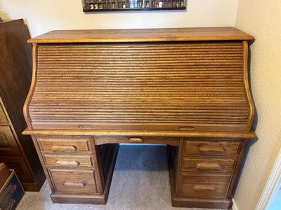 BEAUTIFUL WOOD ROLLTOP DESK