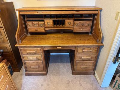 BEAUTIFUL WOOD ROLLTOP DESK