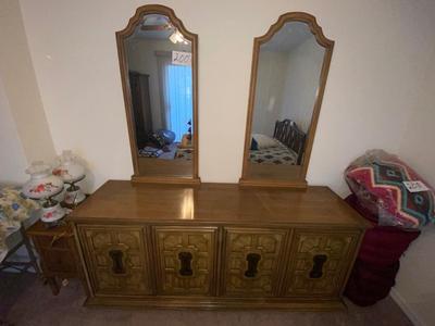 TOUR NAVACA By STANLEY 6 DRAWER DRESSER WITH 2 MIRRORS