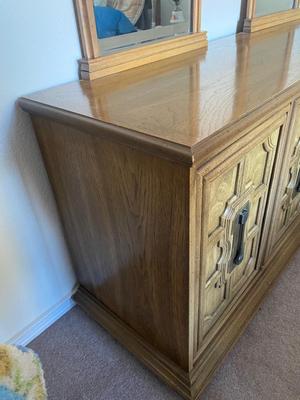 TOUR NAVACA By STANLEY 6 DRAWER DRESSER WITH 2 MIRRORS