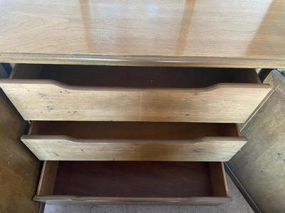 TOUR NAVACA By STANLEY 6 DRAWER DRESSER WITH 2 MIRRORS