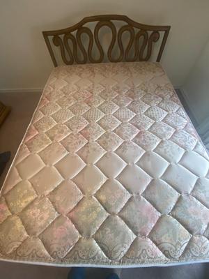 TOUR NAVACA QUEEN SIZE BED BY STANLEY