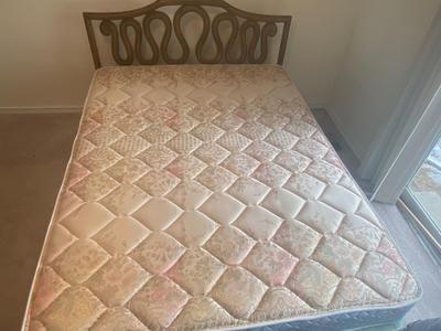 TOUR NAVACA QUEEN SIZE BED BY STANLEY