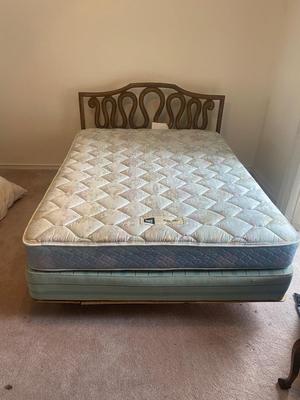 TOUR NAVACA QUEEN SIZE BED BY STANLEY