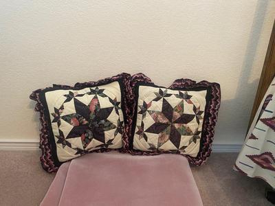 VELLUX BLANKET AND ACCENT PILLOWS