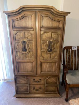 TOUR NAVACA BY STANLEY BEDROOM ARMOIRE