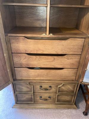 TOUR NAVACA BY STANLEY BEDROOM ARMOIRE