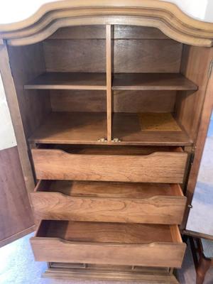 TOUR NAVACA BY STANLEY BEDROOM ARMOIRE