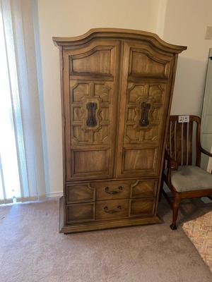 TOUR NAVACA BY STANLEY BEDROOM ARMOIRE