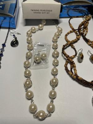 NIB Avon necklace & earrings sets