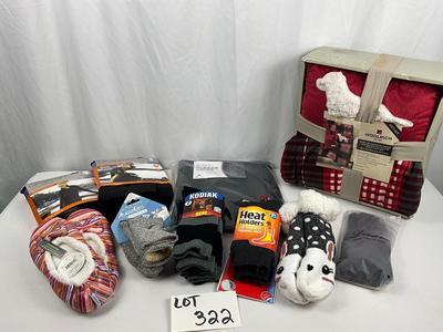 Lot J 322 NEW Winter Warmth Lot
