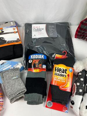 Lot J 322 NEW Winter Warmth Lot