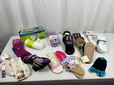 Lot J 324 Large Lot of Ankle Socks and No Show Socks