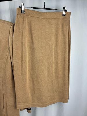 Lot K 330 NWT St. John Ladies Skirt Suit