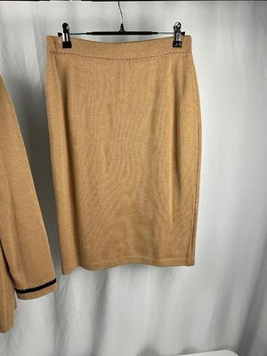 Lot K 330 NWT St. John Ladies Skirt Suit