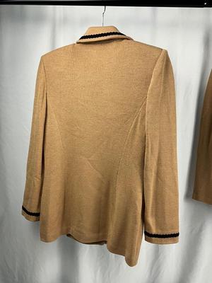 Lot K 330 NWT St. John Ladies Skirt Suit